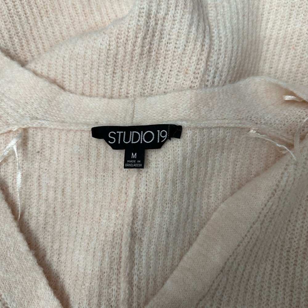 Studio 19 pink Sweater pastel cardigan size Medium - Picture 2 of 7